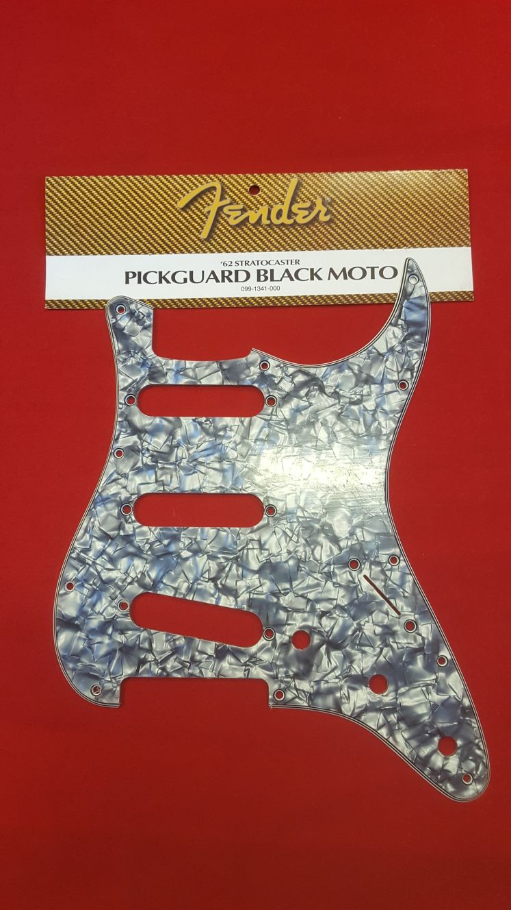Pickguard for '62 Strat® 11 screw holes 4ply Black Pearloid Gen